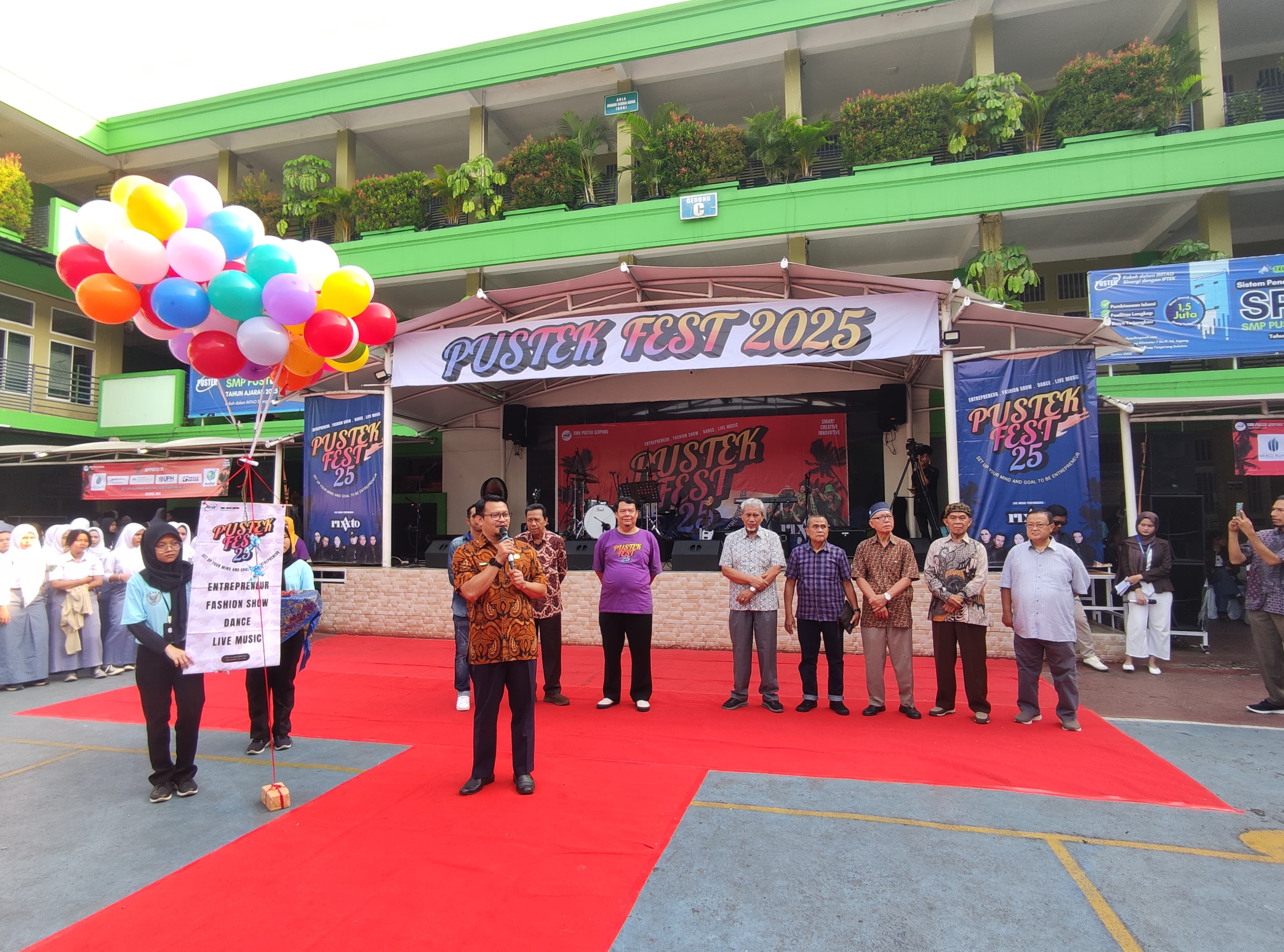 PECAH!! Ribuan Siswa SMK Pustek Serpong Padati ‘Pustek Fest 2025’