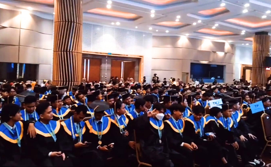 Pagelaran Wisuda Angkatan 2022/2023
